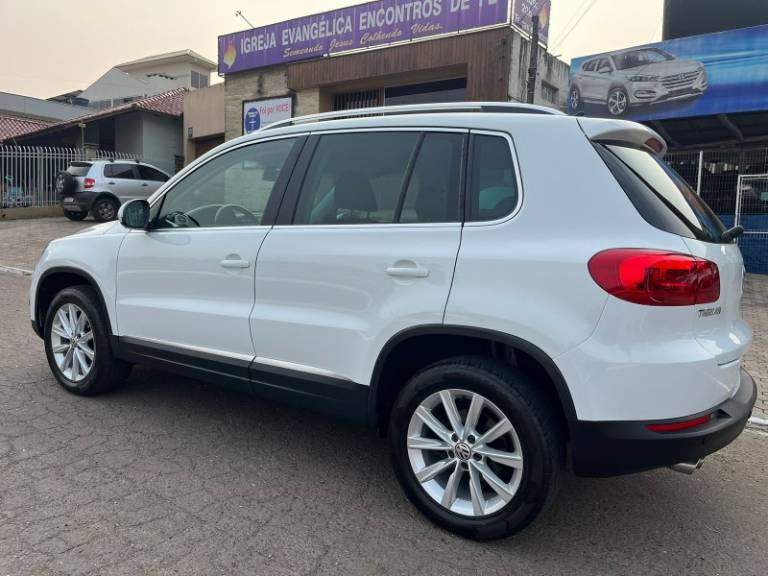 VOLKSWAGEN - TIGUAN - 2014/2014 - Branca - R$ 69.900,00