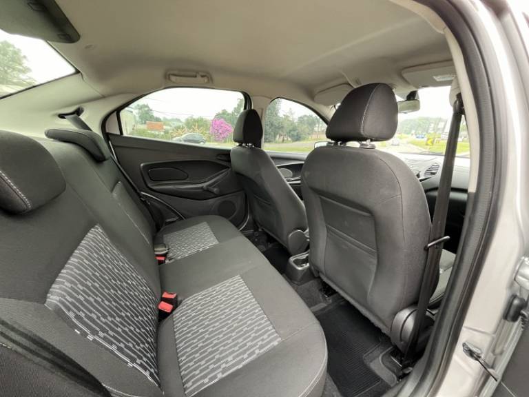 FORD - KA - 2015/2015 - Prata - R$ 48.900,00