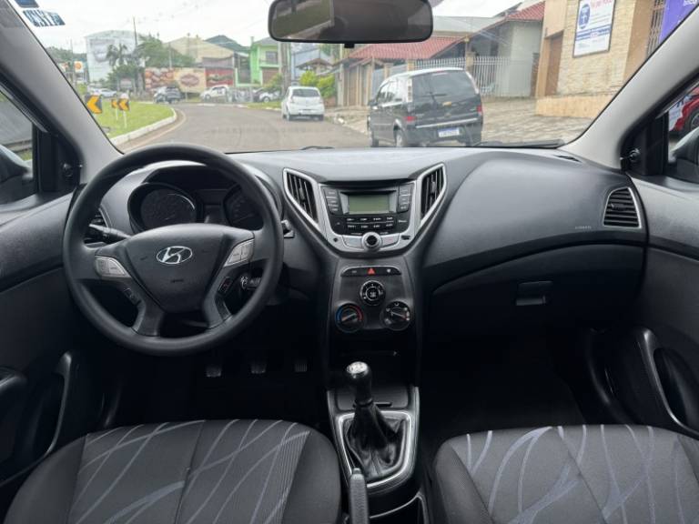 HYUNDAI - HB20 - 2014/2014 - Branca - R$ 45.900,00