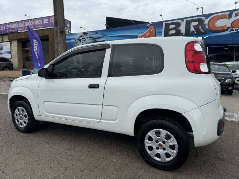 FIAT - UNO - 2014/2014 - Branca - R$ 26.900,00