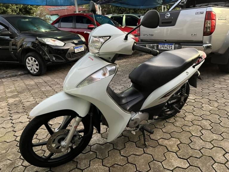 HONDA - BIZ 125 - 2015/2015 - Branca - R$ 13.900,00