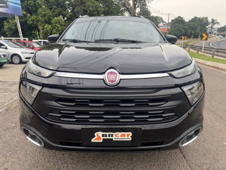 FIAT - TORO - 2016/2017 - Preta - R$ 88.900,00