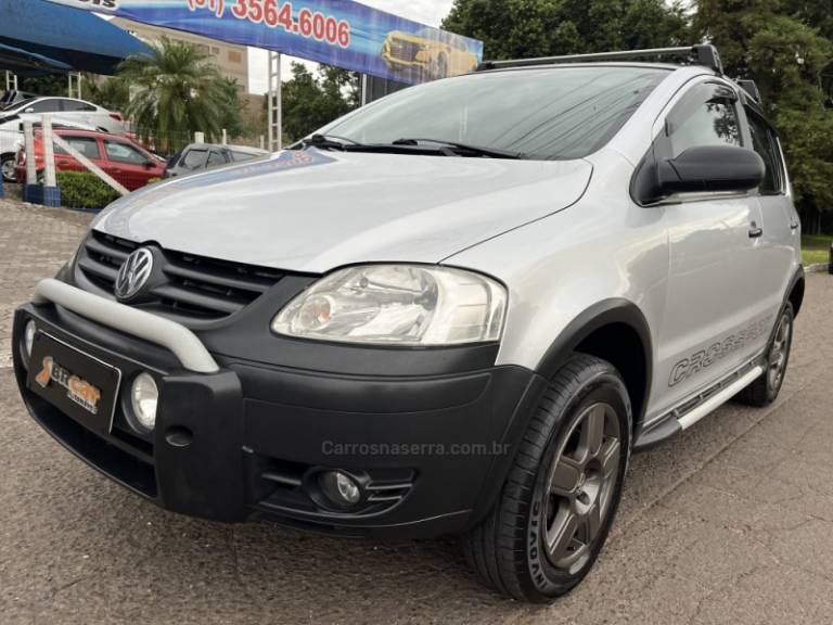 VOLKSWAGEN - CROSSFOX - 2007/2007 - Prata - R$ 34.900,00