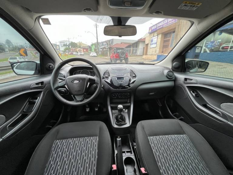 FORD - KA - 2015/2015 - Prata - R$ 48.900,00