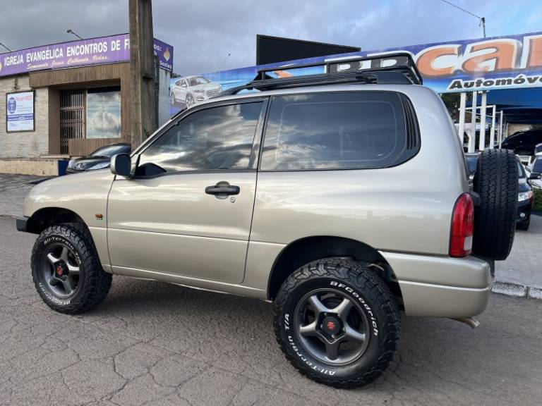 SUZUKI - VITARA - 2000/2001 - Bege - R$ 48.900,00