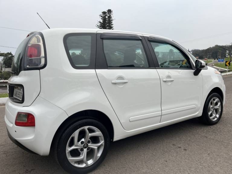 CITROËN - C3 PICASSO - 2015/2015 - Branca - R$ 45.900,00