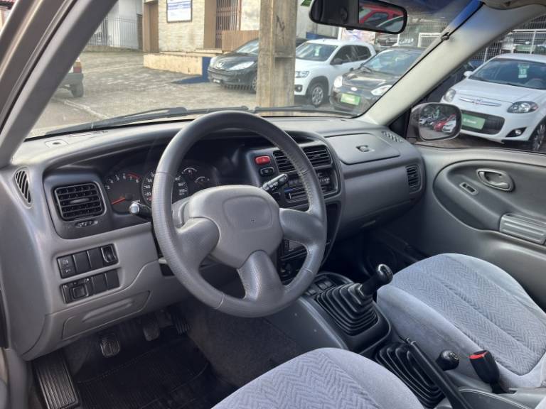 SUZUKI - VITARA - 2000/2001 - Bege - R$ 48.900,00