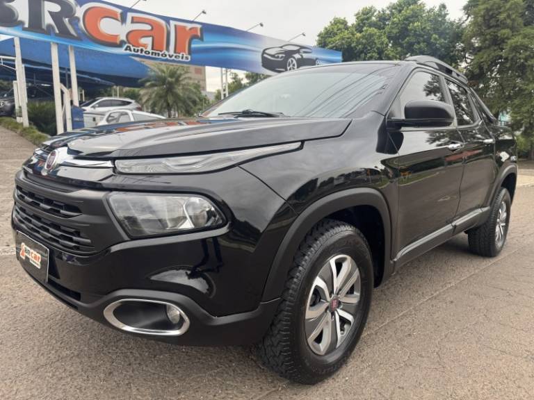 FIAT - TORO - 2016/2017 - Preta - R$ 88.900,00