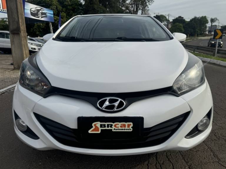 HYUNDAI - HB20 - 2013/2014 - Branca - R$ 39.900,00