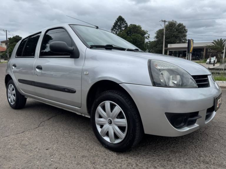 RENAULT - CLIO - 2010/2010 - Prata - R$ 26.900,00