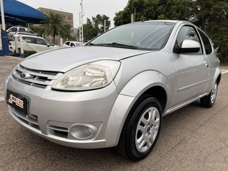 FORD - KA - 2009/2010 - Prata - R$ 25.900,00