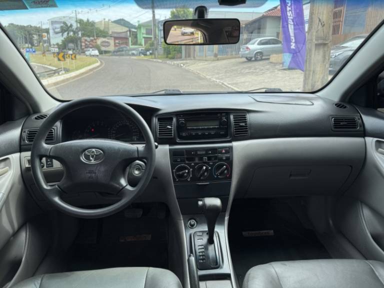 TOYOTA - COROLLA - 2006/2007 - Cinza - R$ 42.900,00