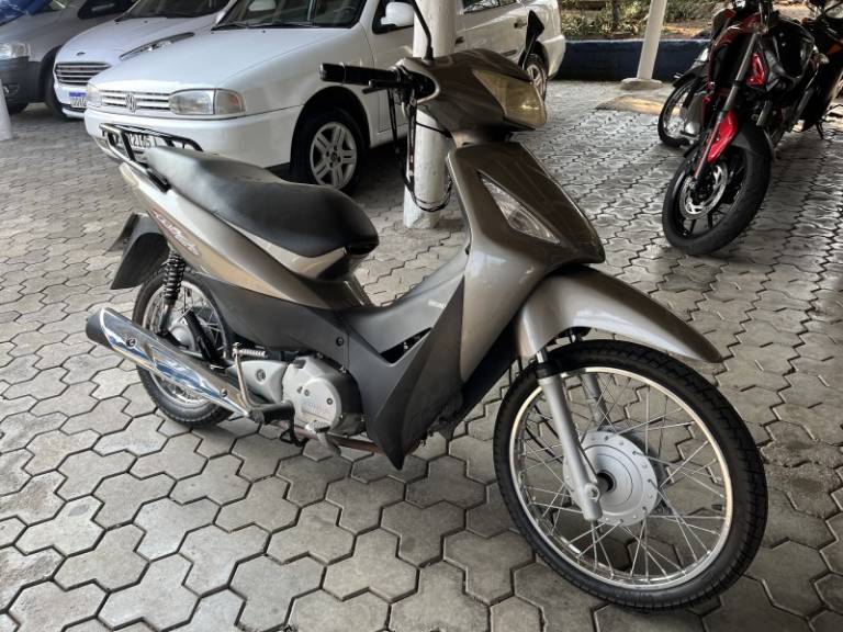 HONDA - BIZ 125 - 2008/2009 - Cinza - R$ 7.900,00