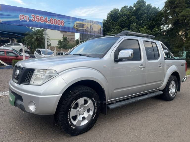 NISSAN - FRONTIER - 2009/2009 - Prata - R$ 84.900,00