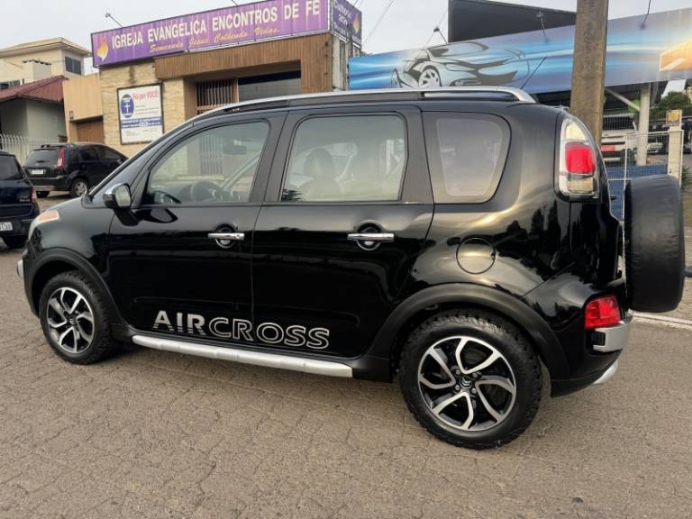 CITROËN - C3 AIRCROSS - 2010/2011 - Preta - R$ 39.900,00