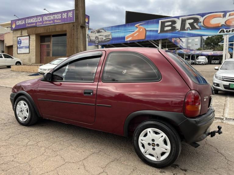 CHEVROLET - CORSA - 1996/1997 - Vinho - R$ 9.700,00