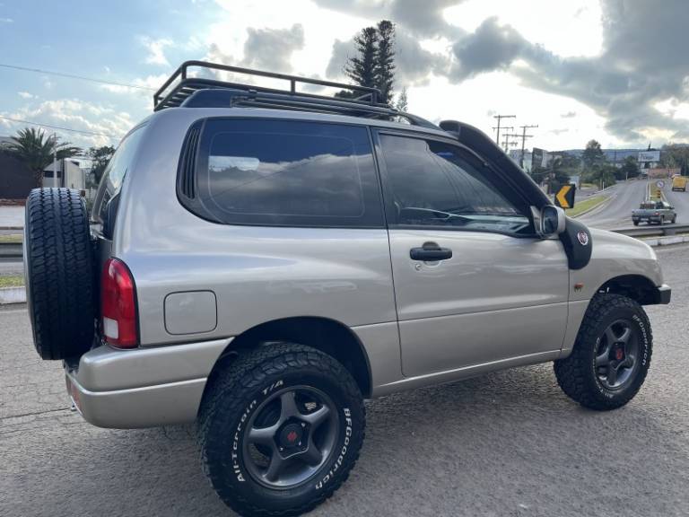 SUZUKI - VITARA - 2000/2001 - Bege - R$ 48.900,00