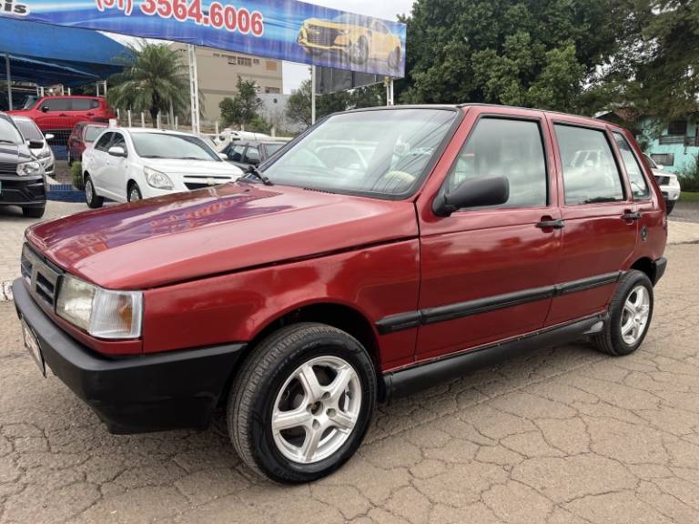 FIAT - UNO - 1997/1997 - Vermelha - R$ 9.700,00