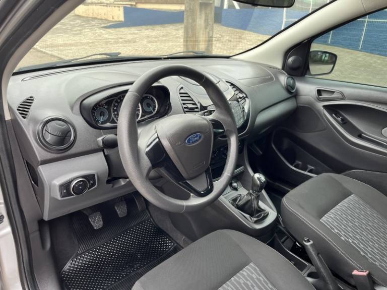 FORD - KA - 2015/2015 - Prata - R$ 48.900,00