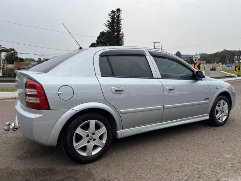 CHEVROLET - ASTRA - 2008/2008 - Prata - R$ 35.900,00