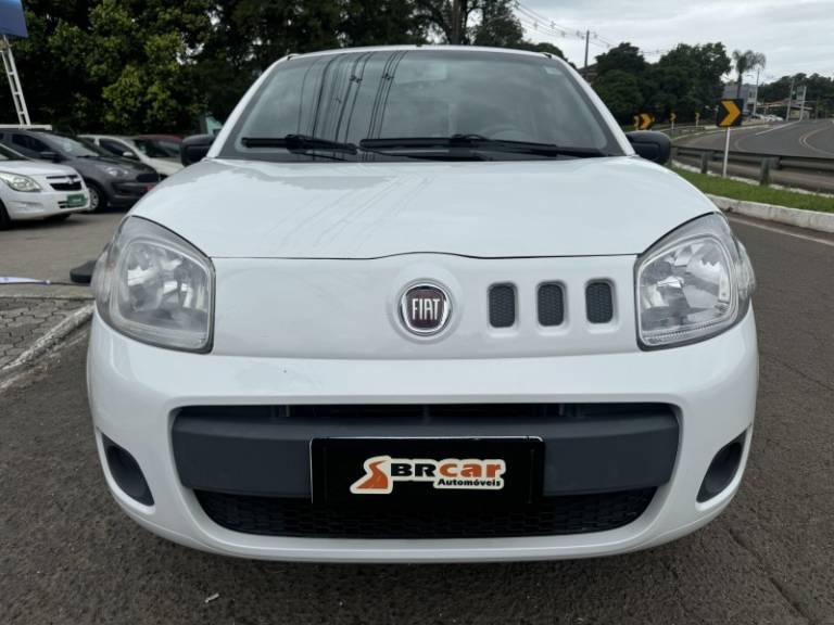 FIAT - UNO - 2014/2014 - Branca - R$ 26.900,00