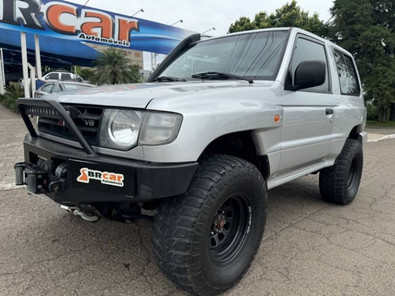 MITSUBISHI - PAJERO - 1998/1999 - Prata - R$ 65.000,00