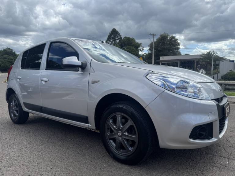 RENAULT - SANDERO - 2011/2012 - Prata - R$ 33.900,00