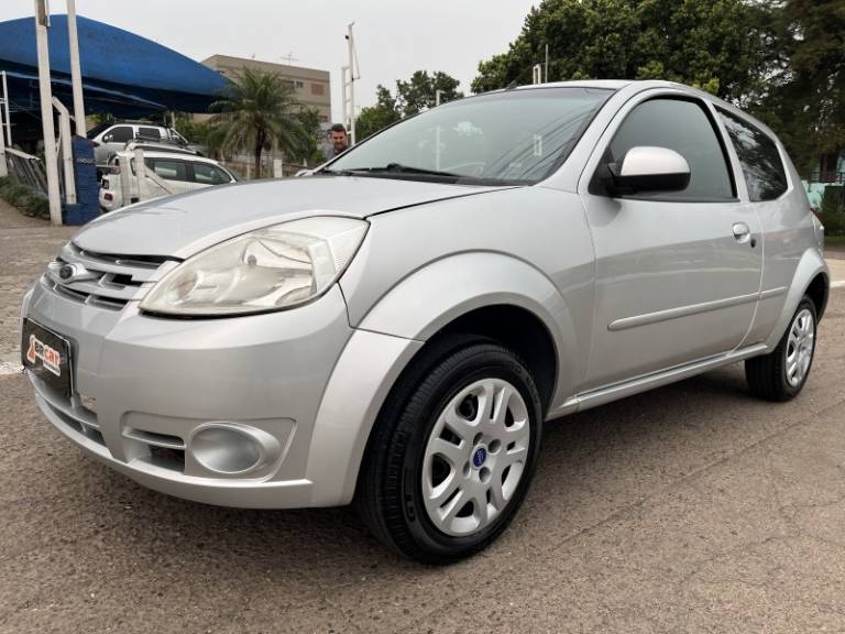 FORD - KA - 2009/2010 - Prata - R$ 25.900,00