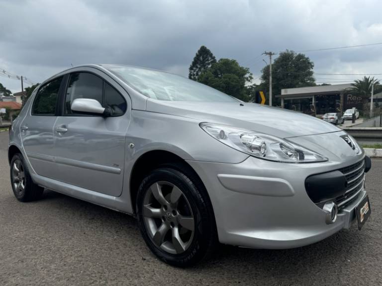 PEUGEOT - 307 - 2008/2009 - Prata - R$ 29.900,00