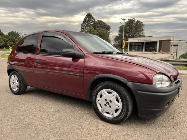 CHEVROLET - CORSA - 1996/1997 - Vinho - R$ 9.700,00