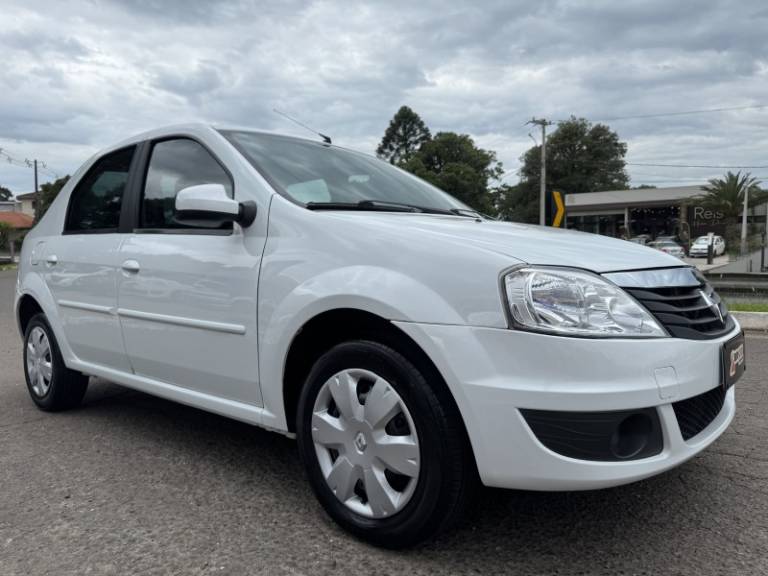 RENAULT - LOGAN - 2013/2013 - Branca - R$ 34.900,00