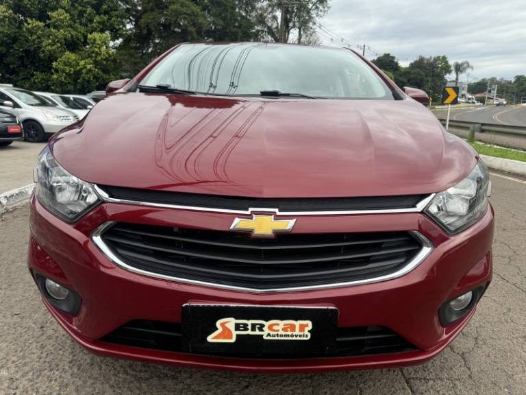 CHEVROLET - ONIX - 2019/2019 - Vermelha - R$ 62.900,00