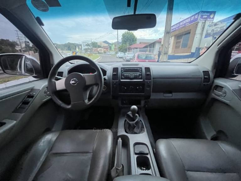 NISSAN - FRONTIER - 2009/2009 - Prata - R$ 84.900,00