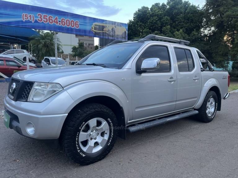 NISSAN - FRONTIER - 2009/2009 - Prata - R$ 84.900,00