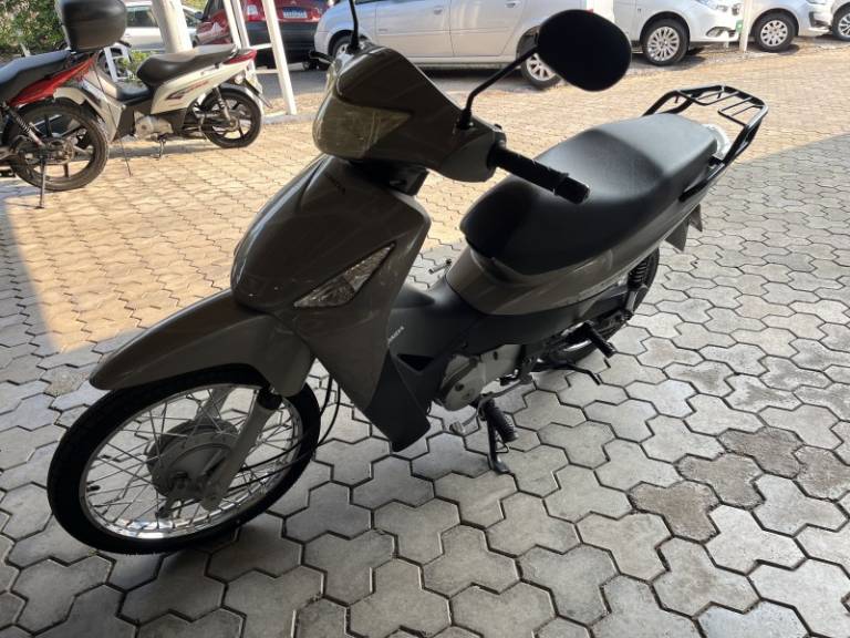 HONDA - BIZ 125 - 2008/2009 - Cinza - R$ 7.900,00