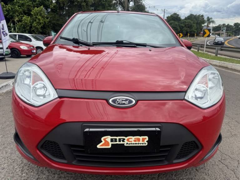 FORD - FIESTA - 2010/2011 - Vermelha - R$ 34.900,00